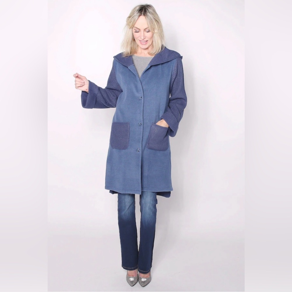 DKR & Company Blue Knit Long Cardigan/Jacket Snap Front
